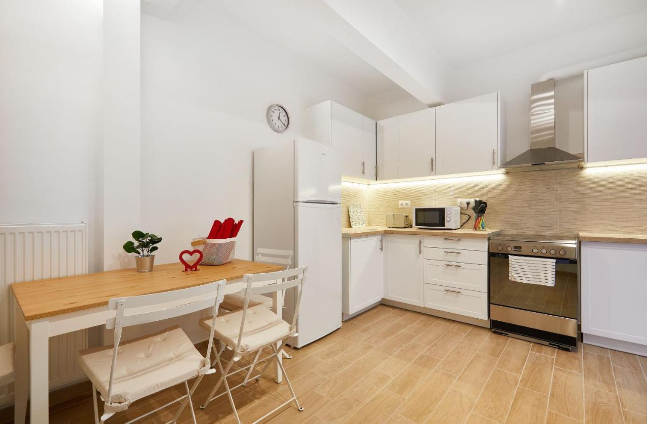 Chloe Boutique Apartments Nikis Aten Exteriör bild